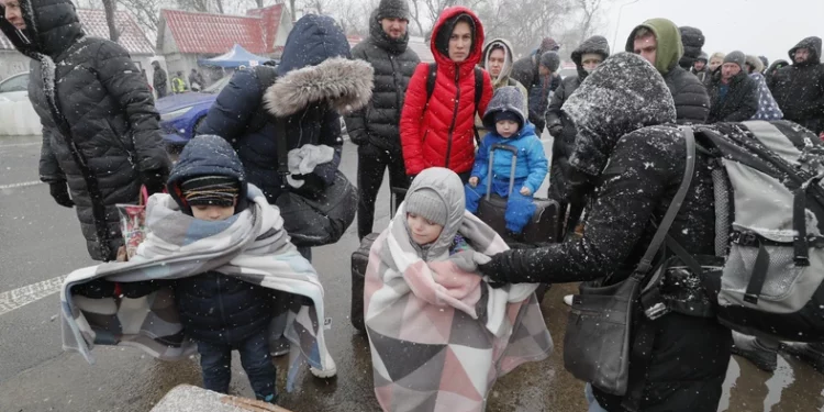Police and Homeland Security agents are visiting refugees. They are looking for testimonies about war crimes