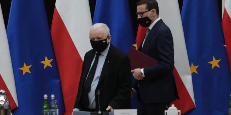 Morawiecki and Kaczynski on their way to Kiev. The head of the KPRM gave details