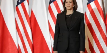 Kamala Harris: reaffirm US commitment to Poland